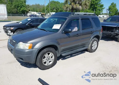 2003 Ford Escape Xlt из США, поврежденный, VIN 1FMCU93183KD07494